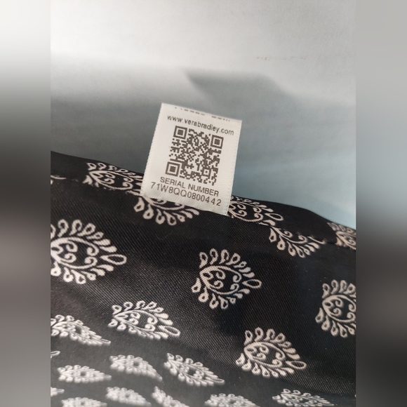 Vera Bradley Women's Floral Pattern Triple Zip Hipster Crossbody Bag - Picture 8 of 8